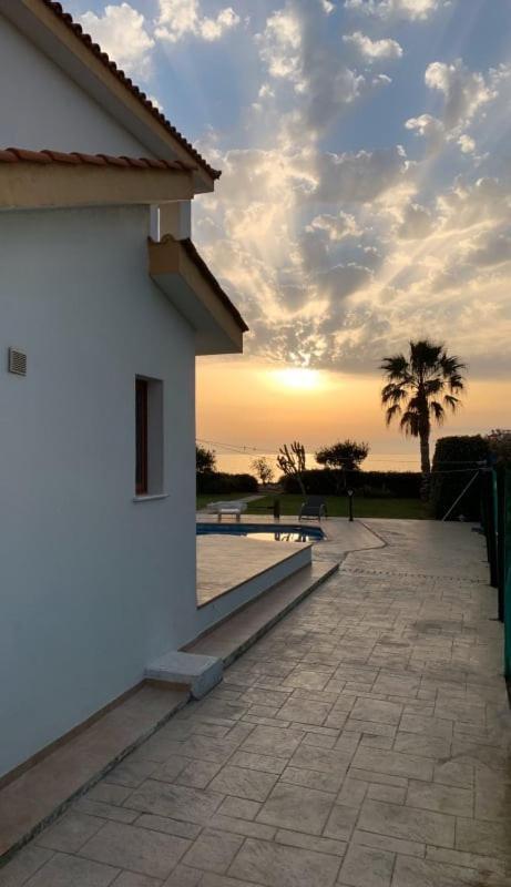 Olgas Villa Agia Marina  Экстерьер фото